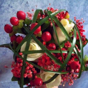 1614 RED HYPERICUM BERRY & WHITE ROSE BOUQUET